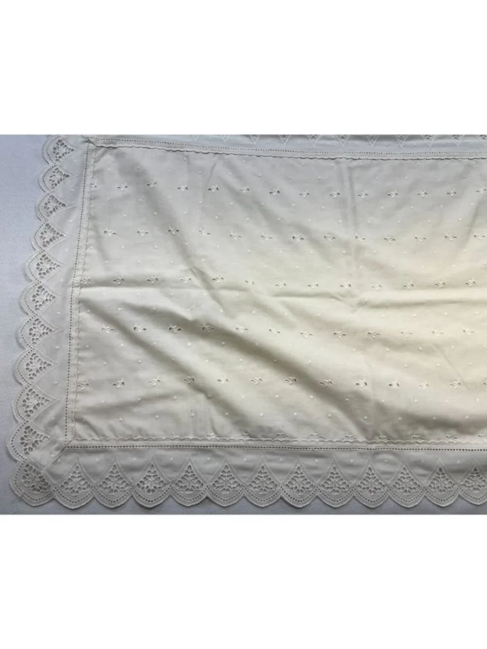 Vintage Beige Cotton Eyelet Lace Trim Classic Pillow Shams Set Bedding Set of 2